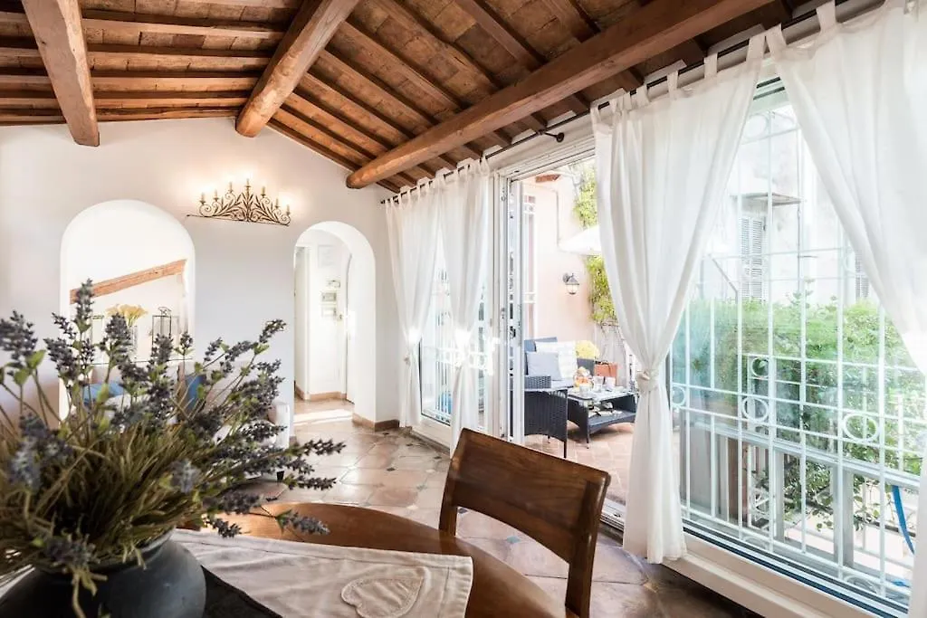 Piazza Navona - Penthouse In The Heart Of Rome 아파트