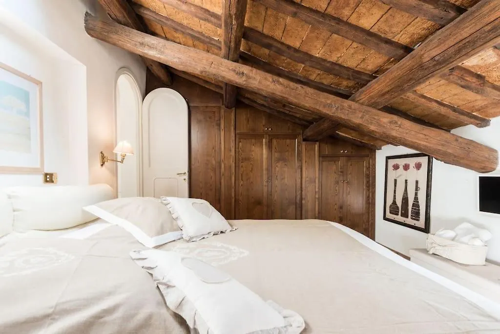 Piazza Navona - Penthouse In The Heart Of Rome 아파트